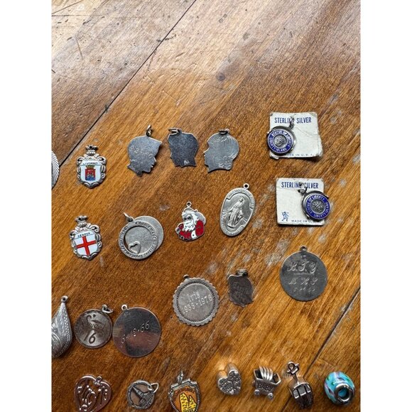 Vintage Jar of STERLING SILVER CHARMS 159 grams - (246 dollars in Melt Value) - Picture 5 of 11
